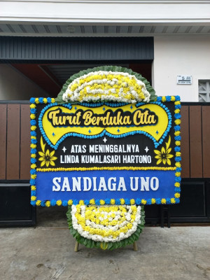 Papan Bunga Duka di Waropen Bawah